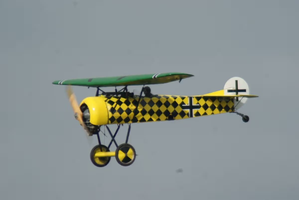 Unidentified — Single-engine aircraft