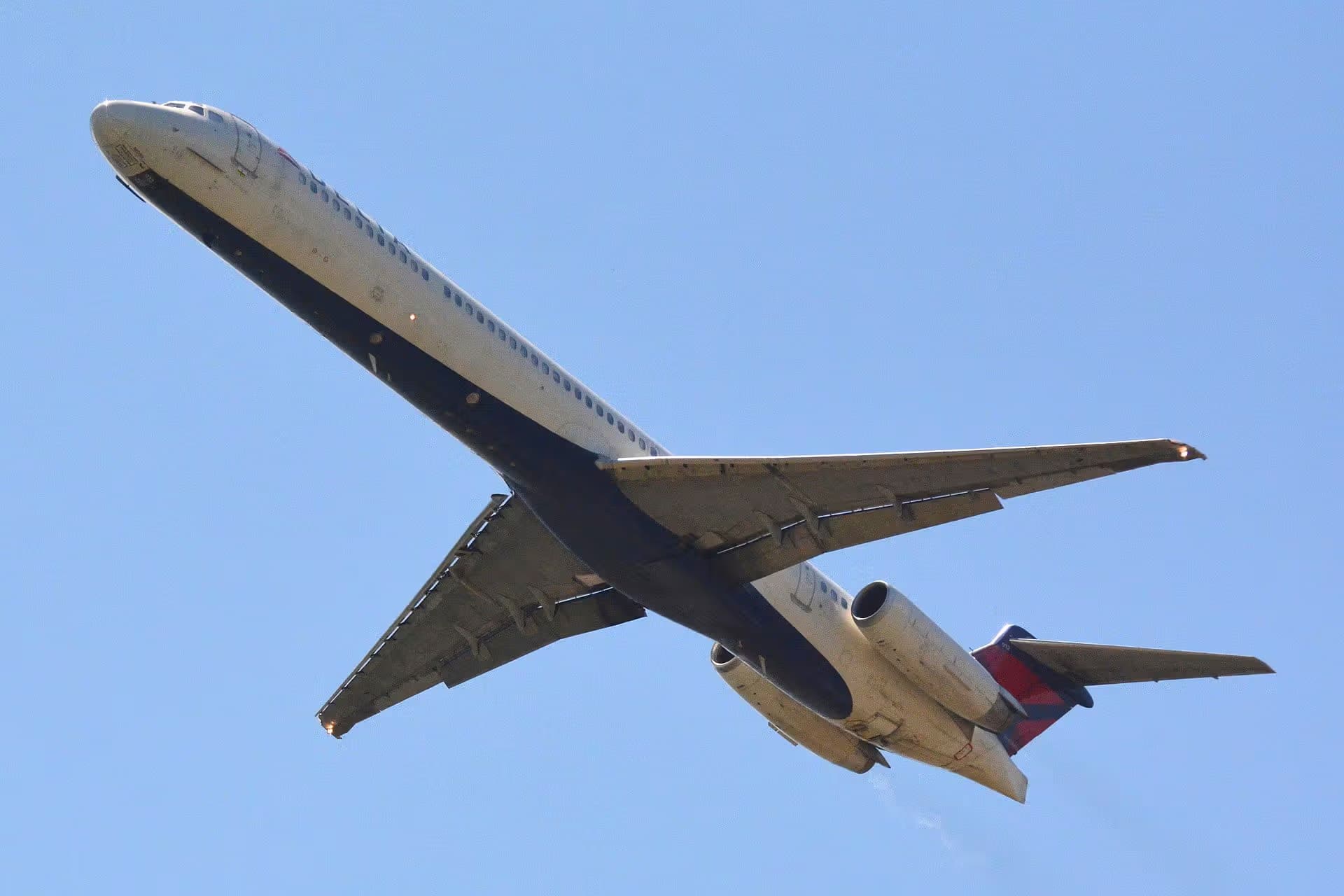 N912DL — Aircraft