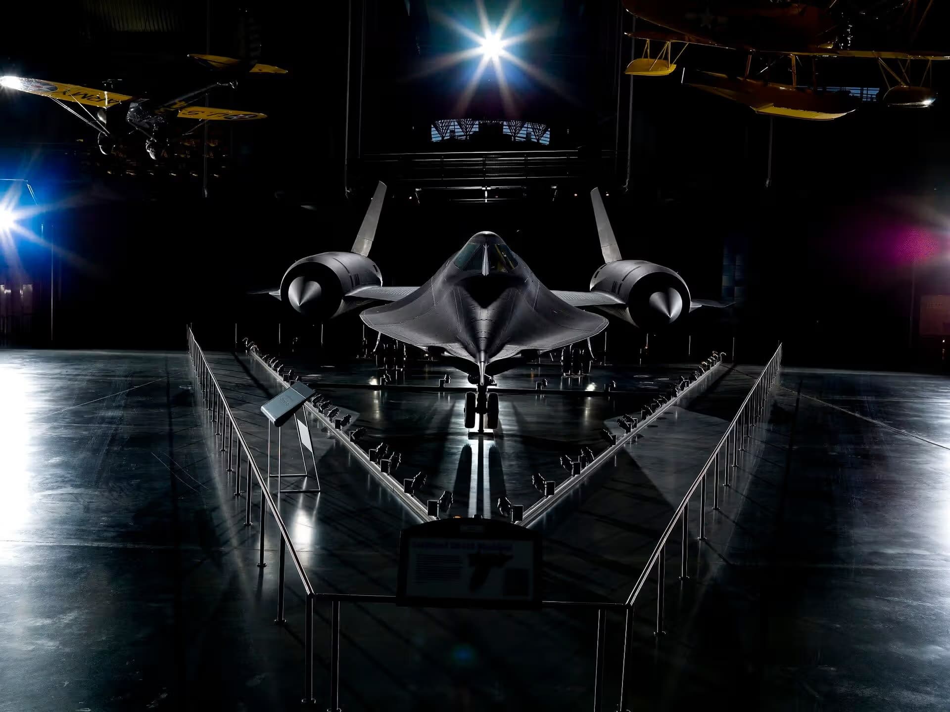 Unidentified — Twin-engine aircraft