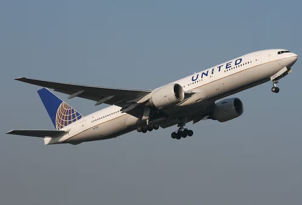 N77019 — Boeing