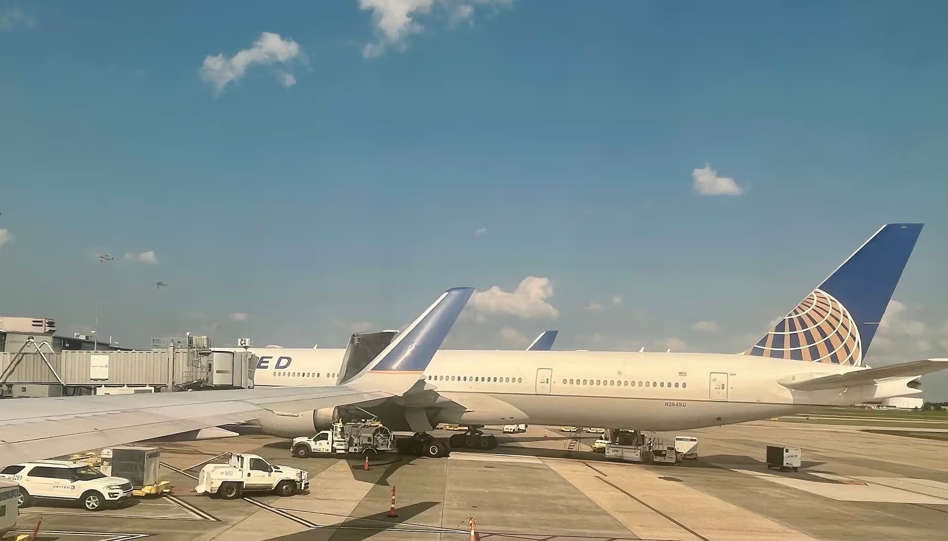 N2645U — Aircraft at Washington Dulles International Airport