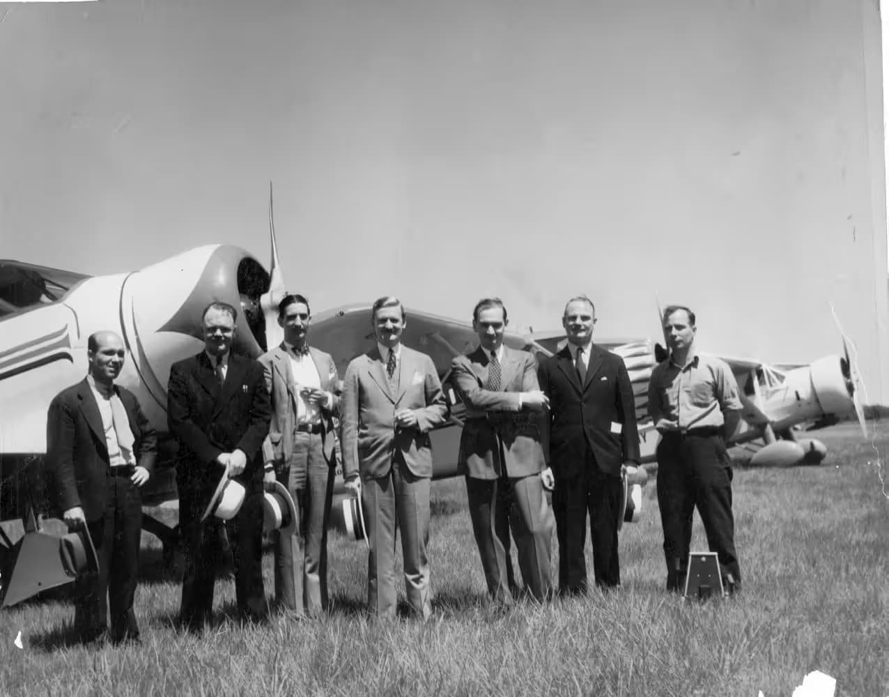 Unidentified — Single-engine aircraft