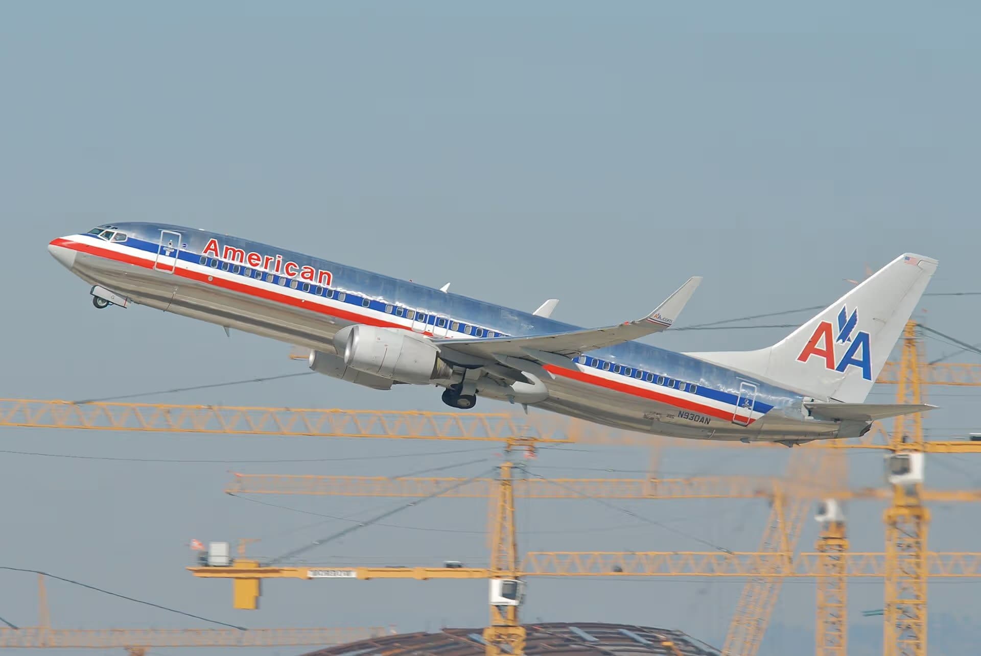 N930AN — Twin-engine aircraft