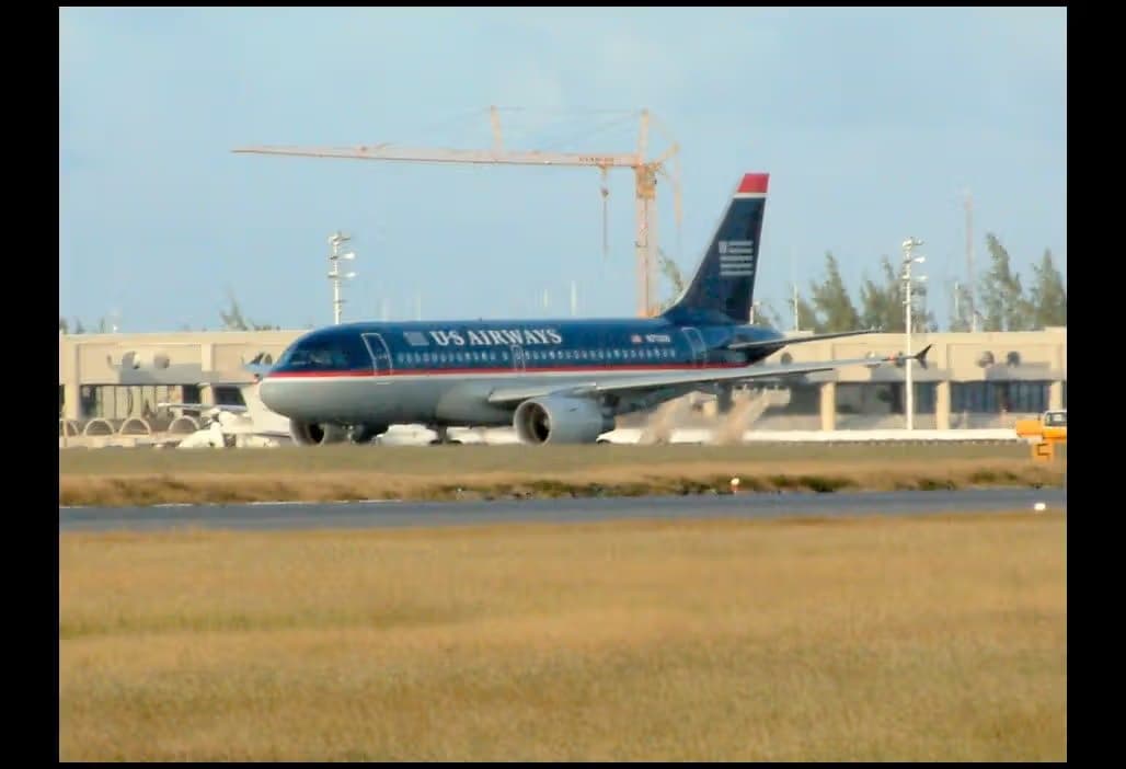 N711UW — Airbus