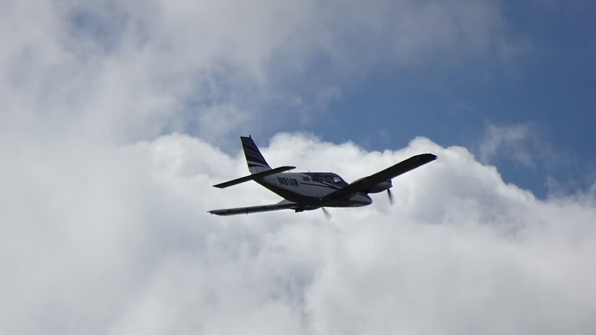 N81AW — Twin-engine aircraft