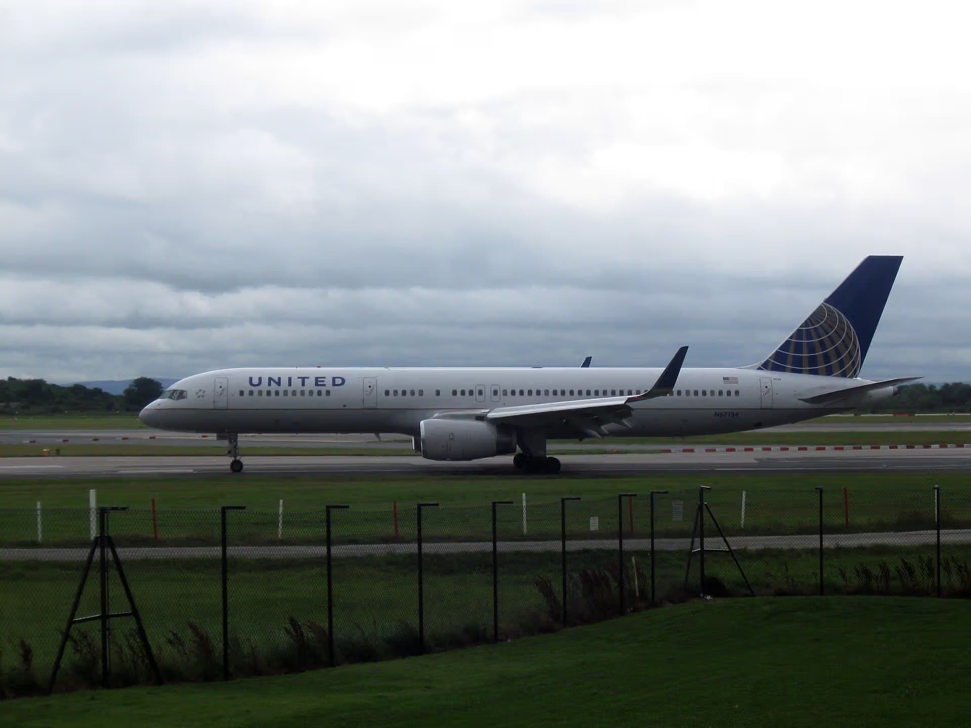 N67134 — Twin-engine aircraft