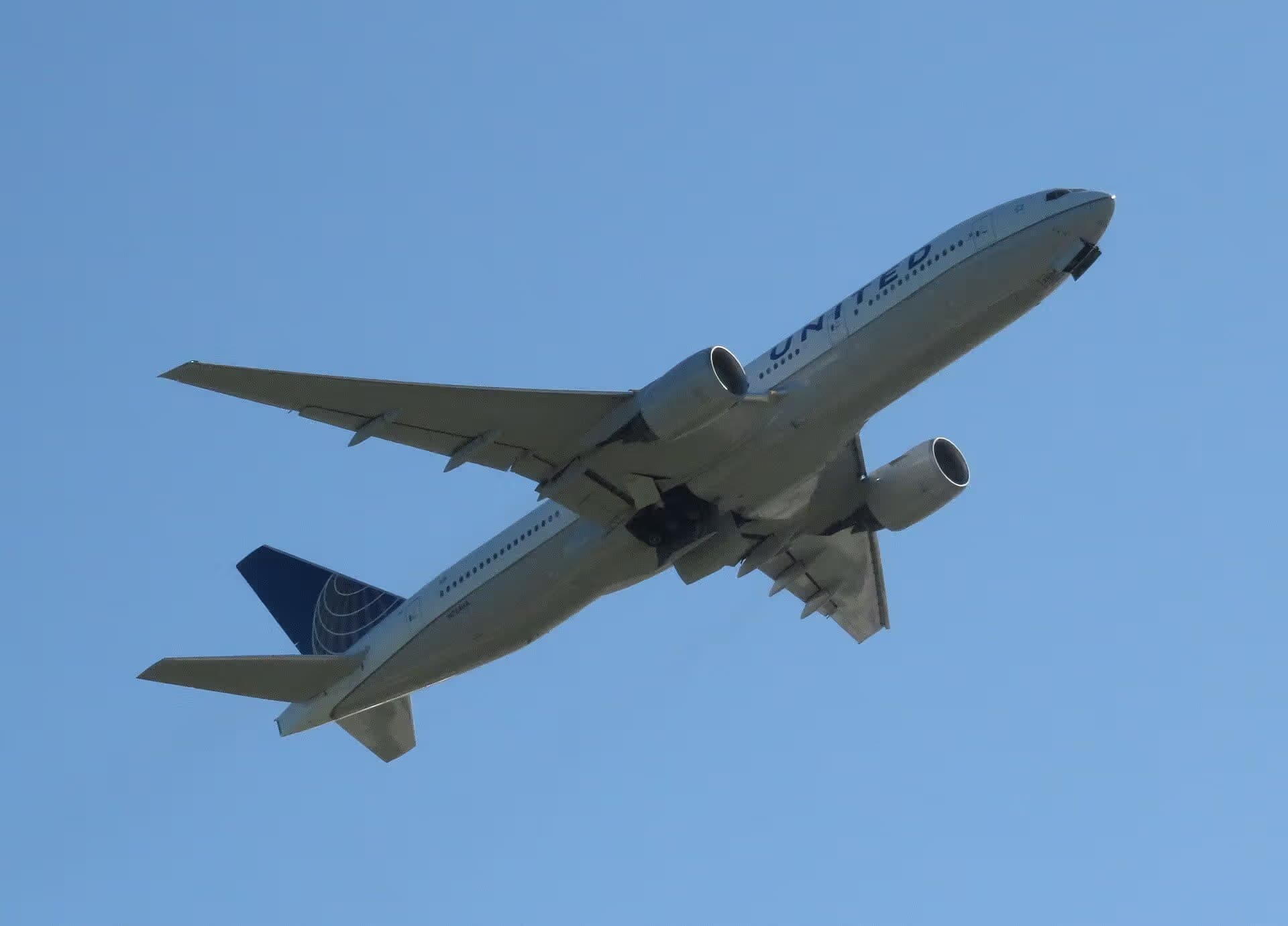 N784UA — Twin-engine aircraft at Munich Airport