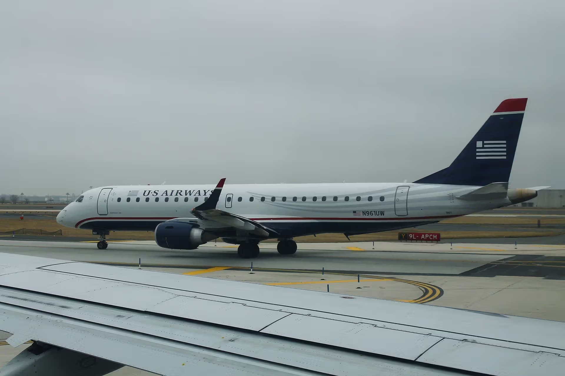 N961UW — Embraer