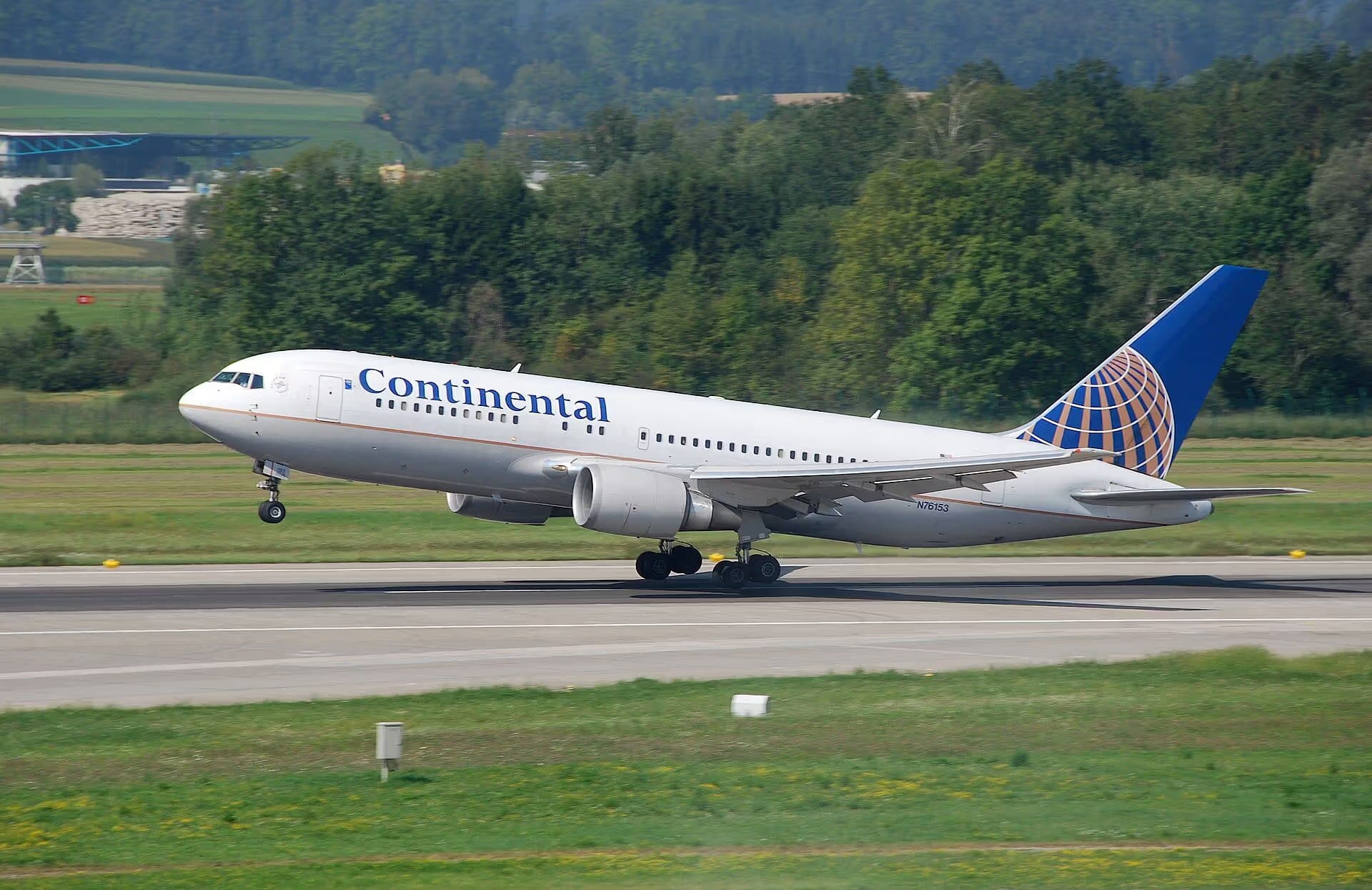 N76153 — Boeing