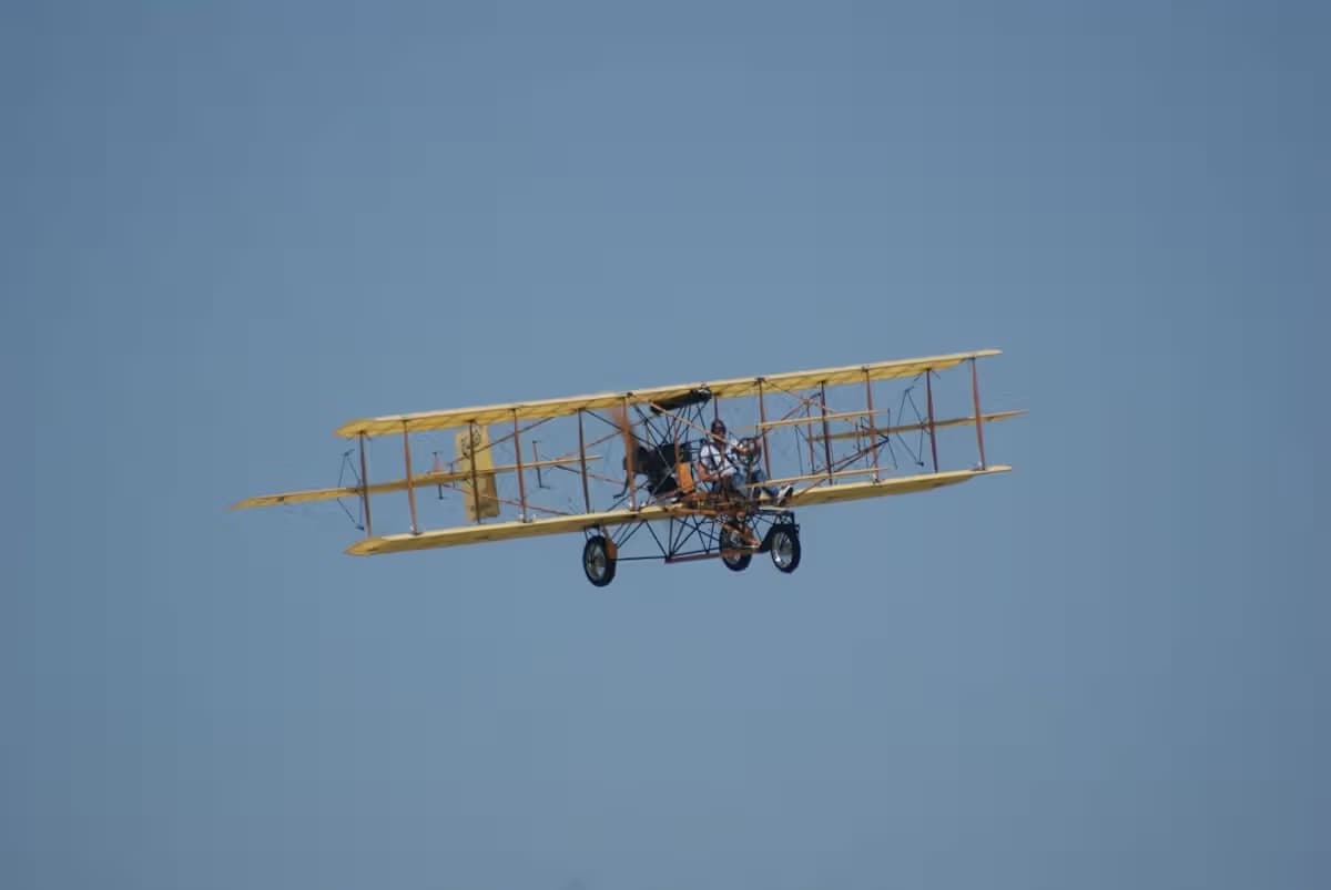 Unidentified — Aircraft