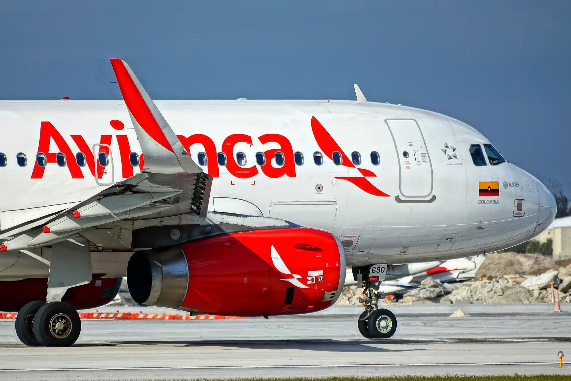 N690AV — Airbus
