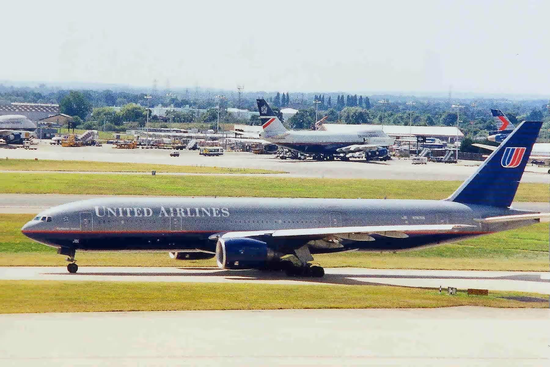 N767UA — Boeing