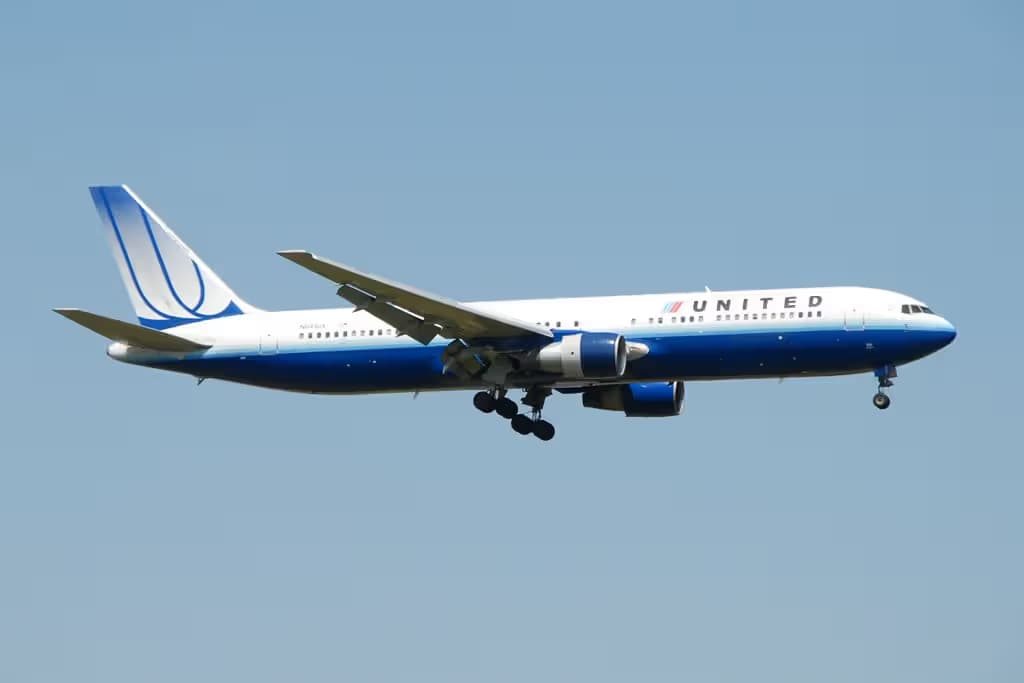 N641UA — Boeing