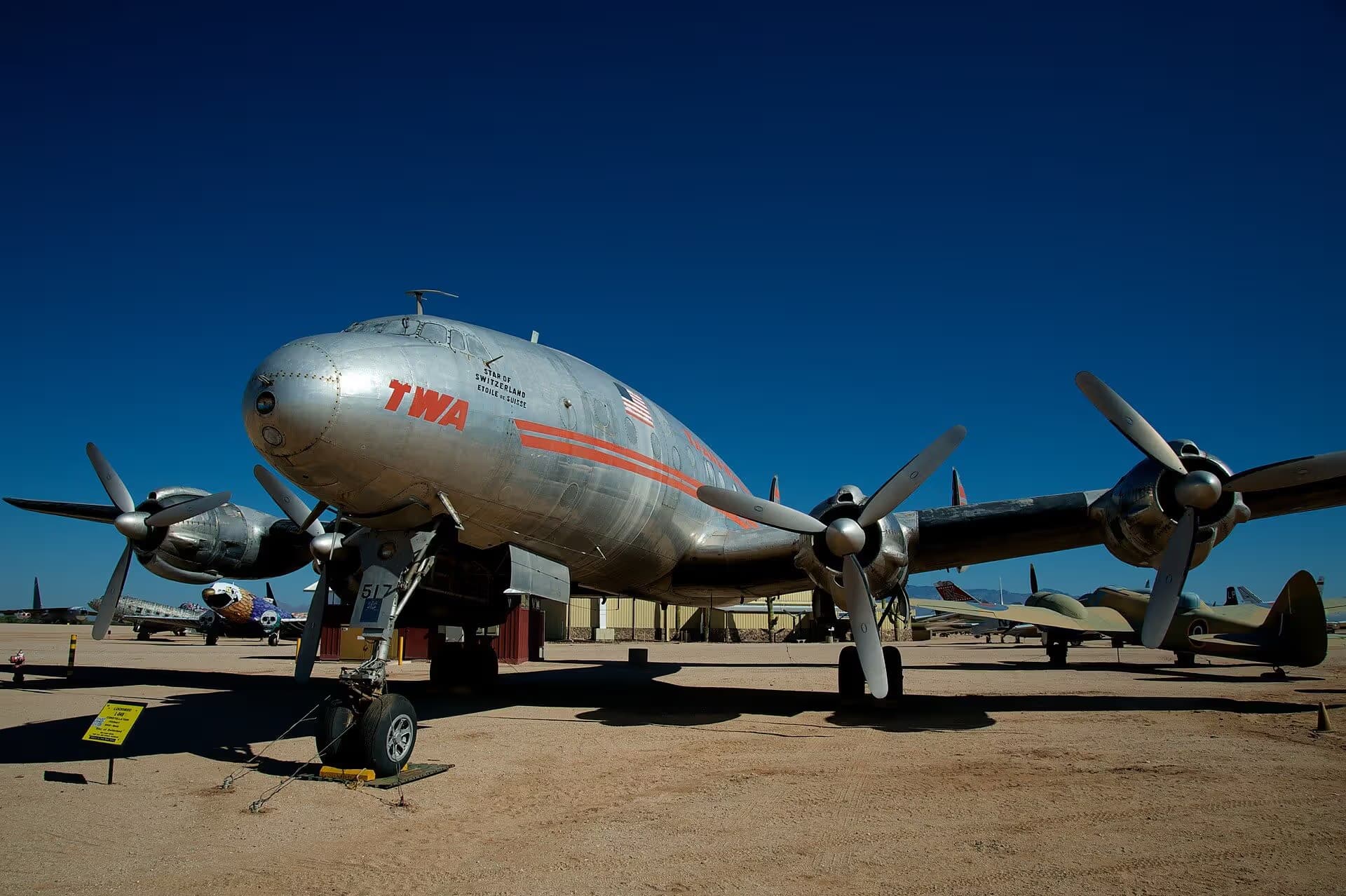 N90831 — Lockheed