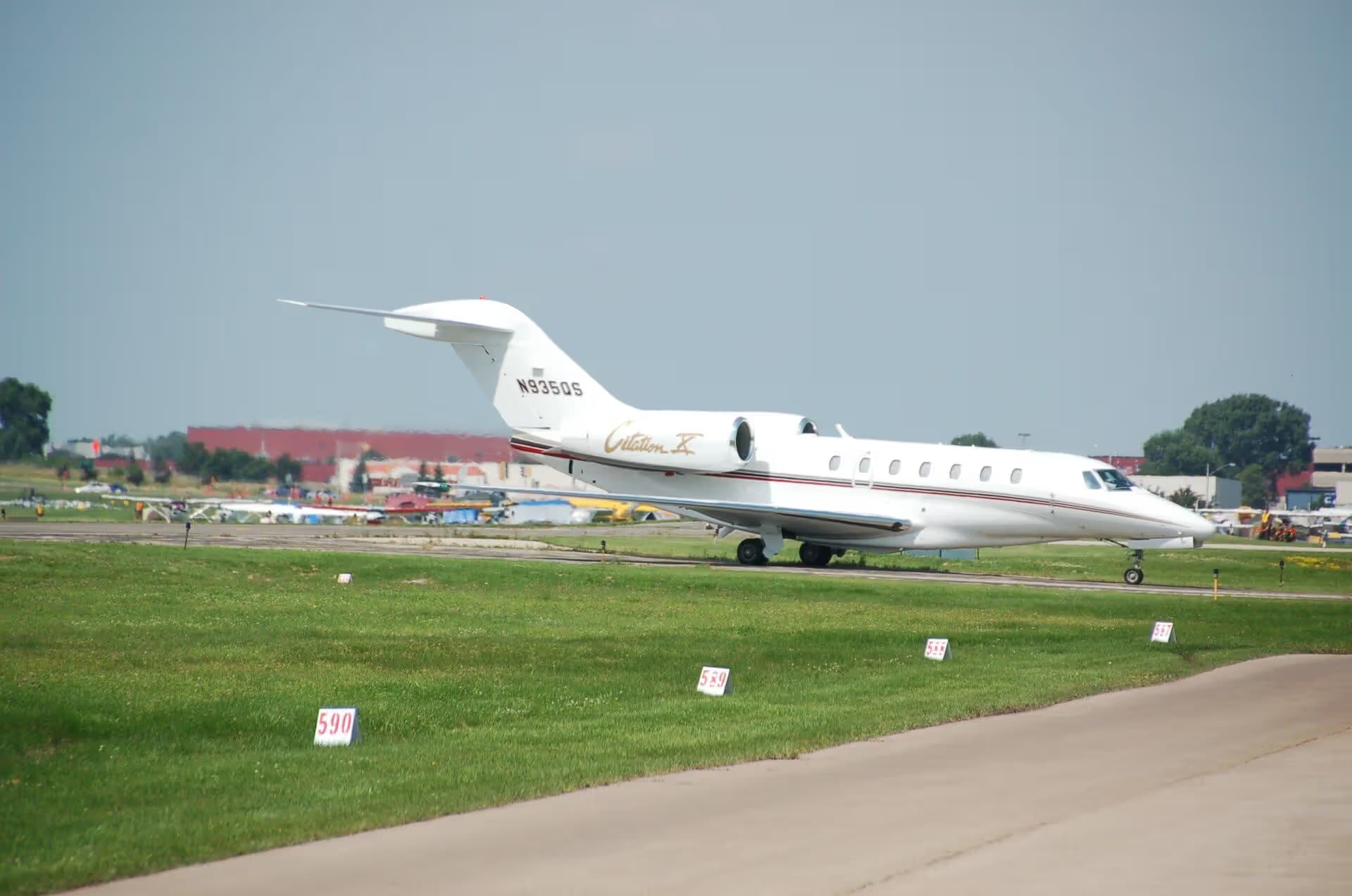 N935QS — Business jet