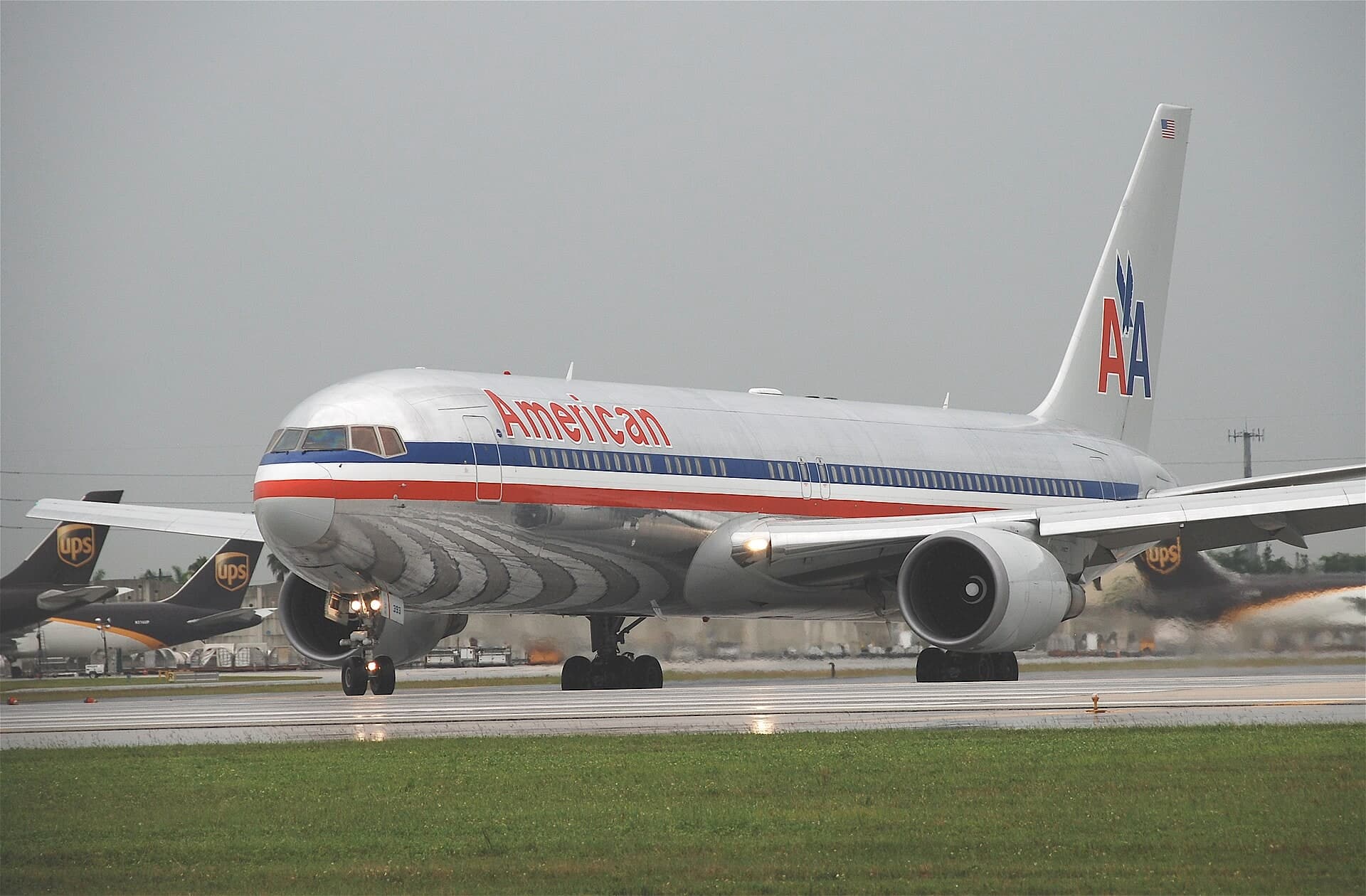 N393AN — Twin-engine aircraft