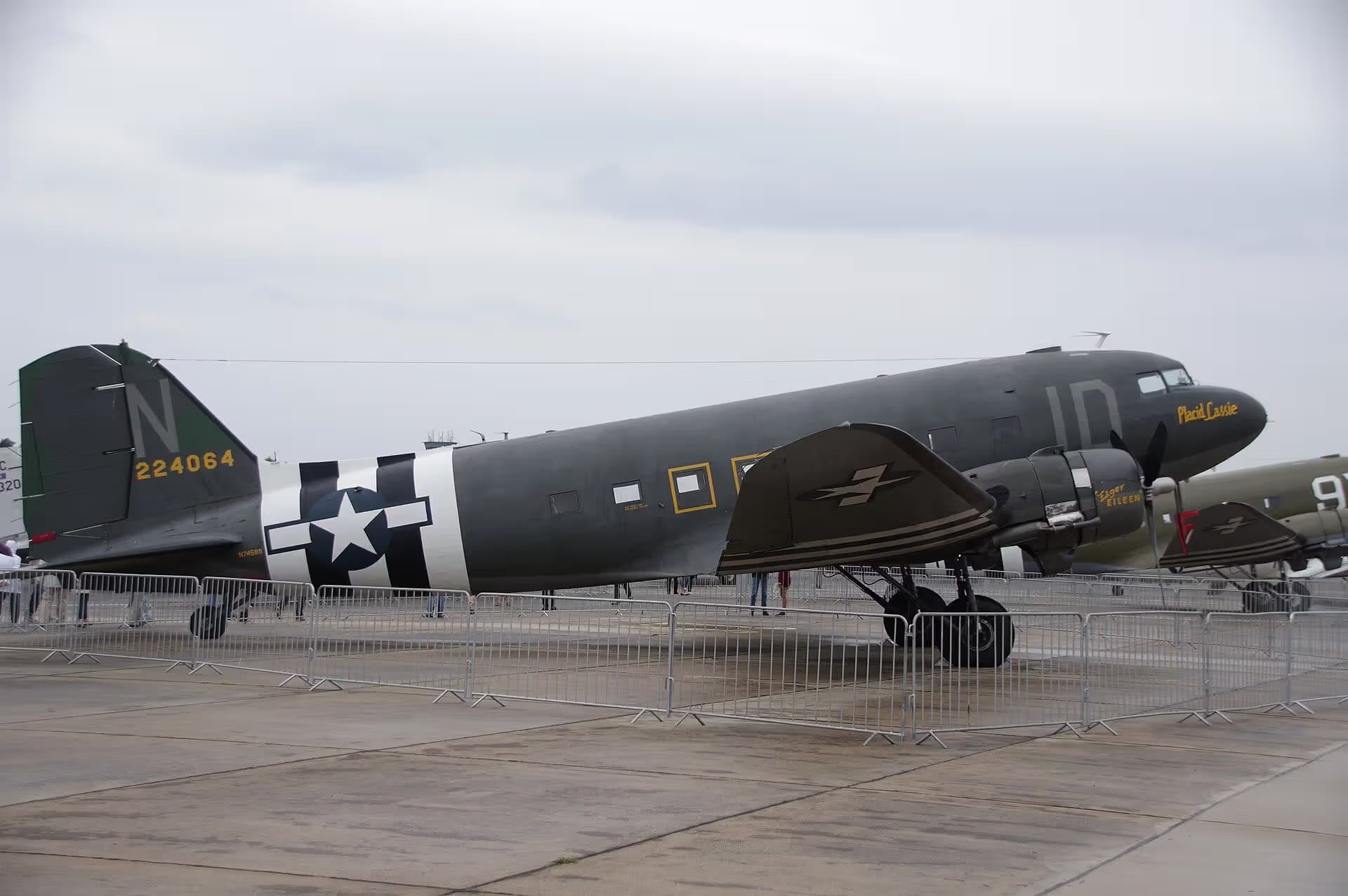 N74589 — Douglas
