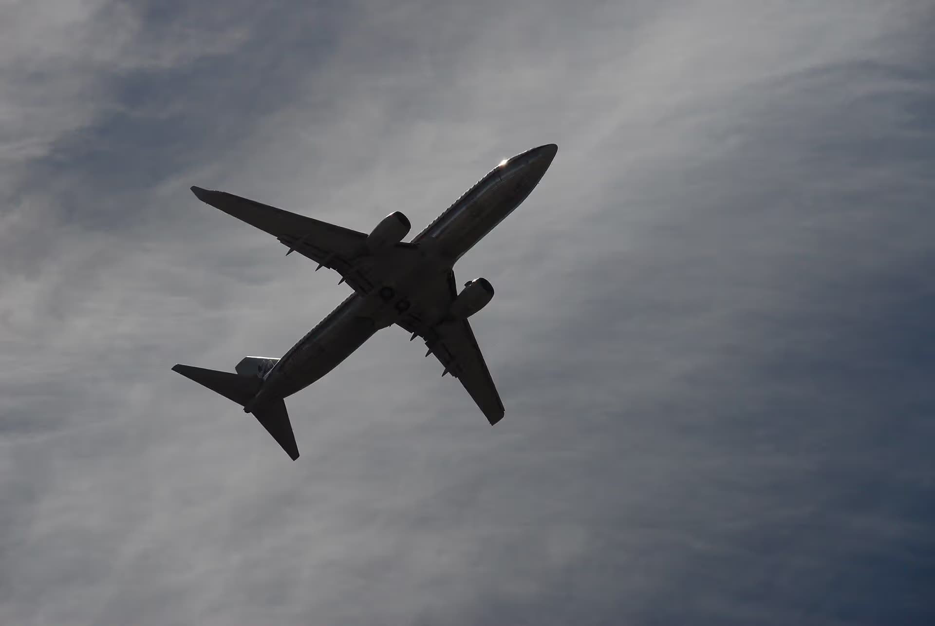 N956AN — Twin-engine aircraft