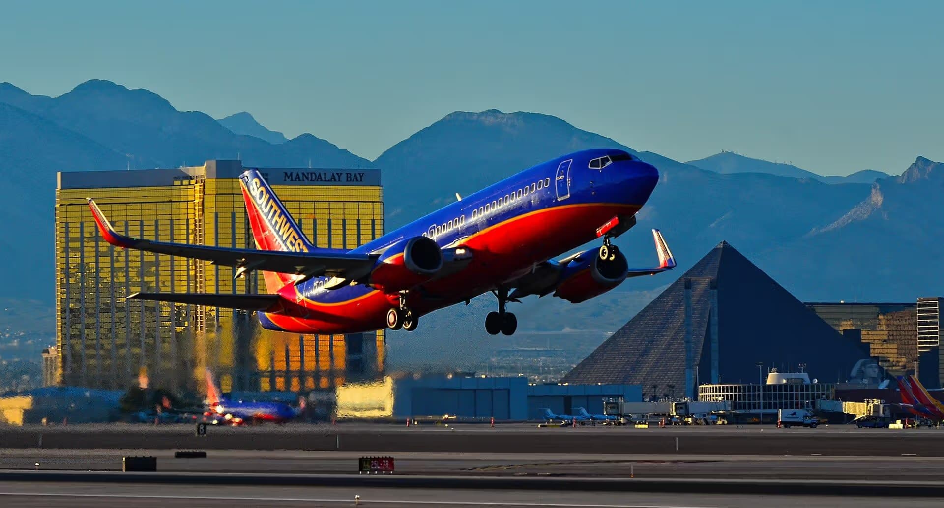 N373SW — Boeing