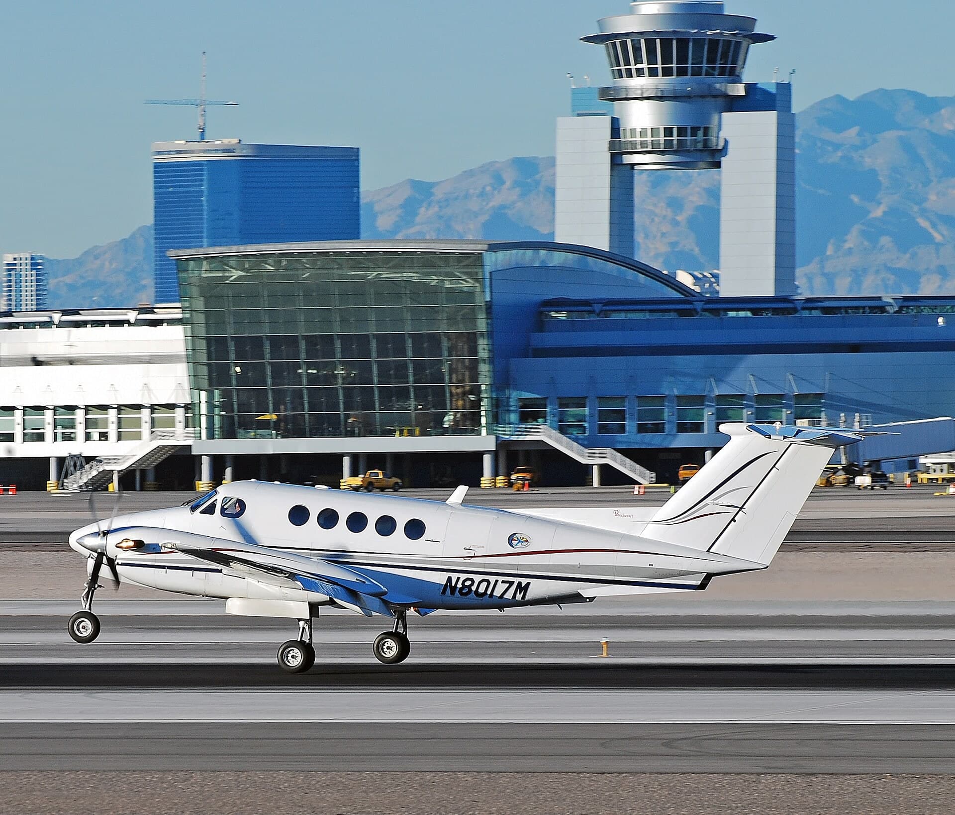 N8017M — Single-engine aircraft