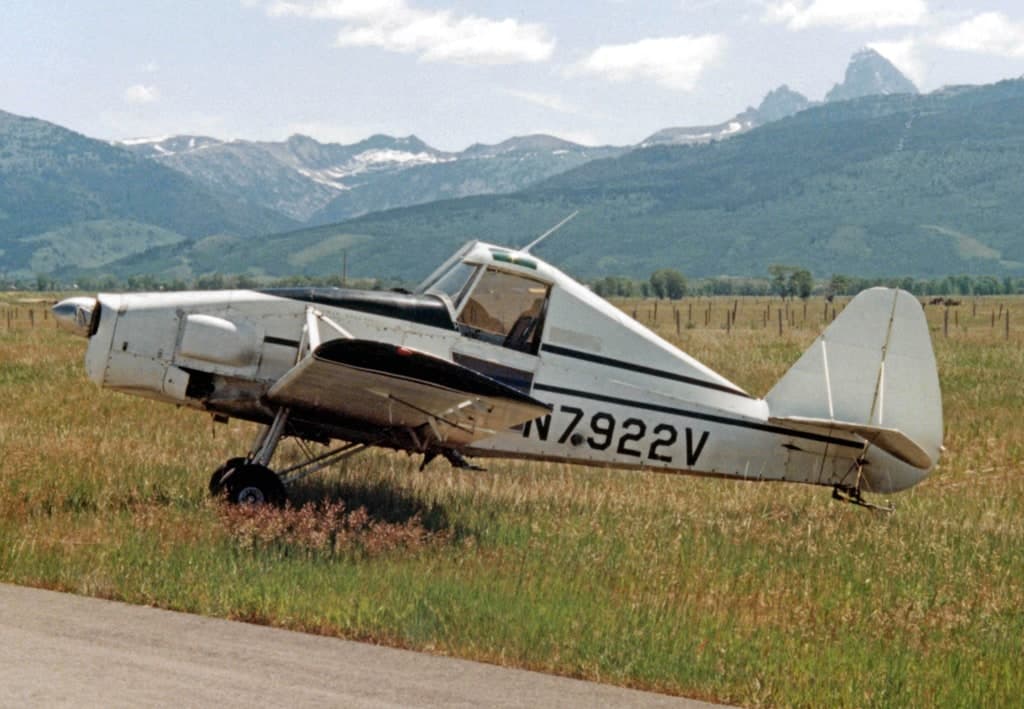 N7922V — Aircraft