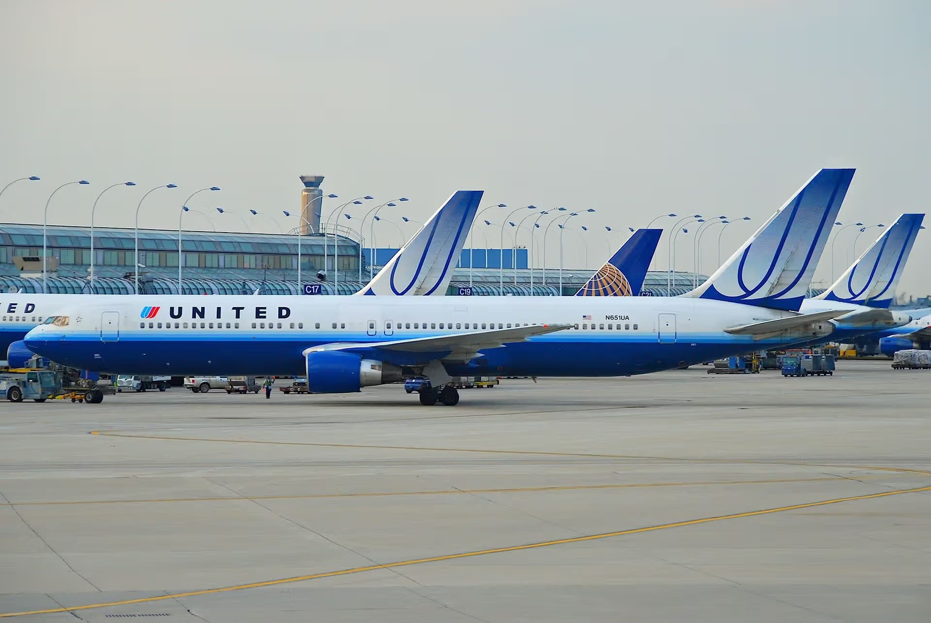 N651UA — Aircraft