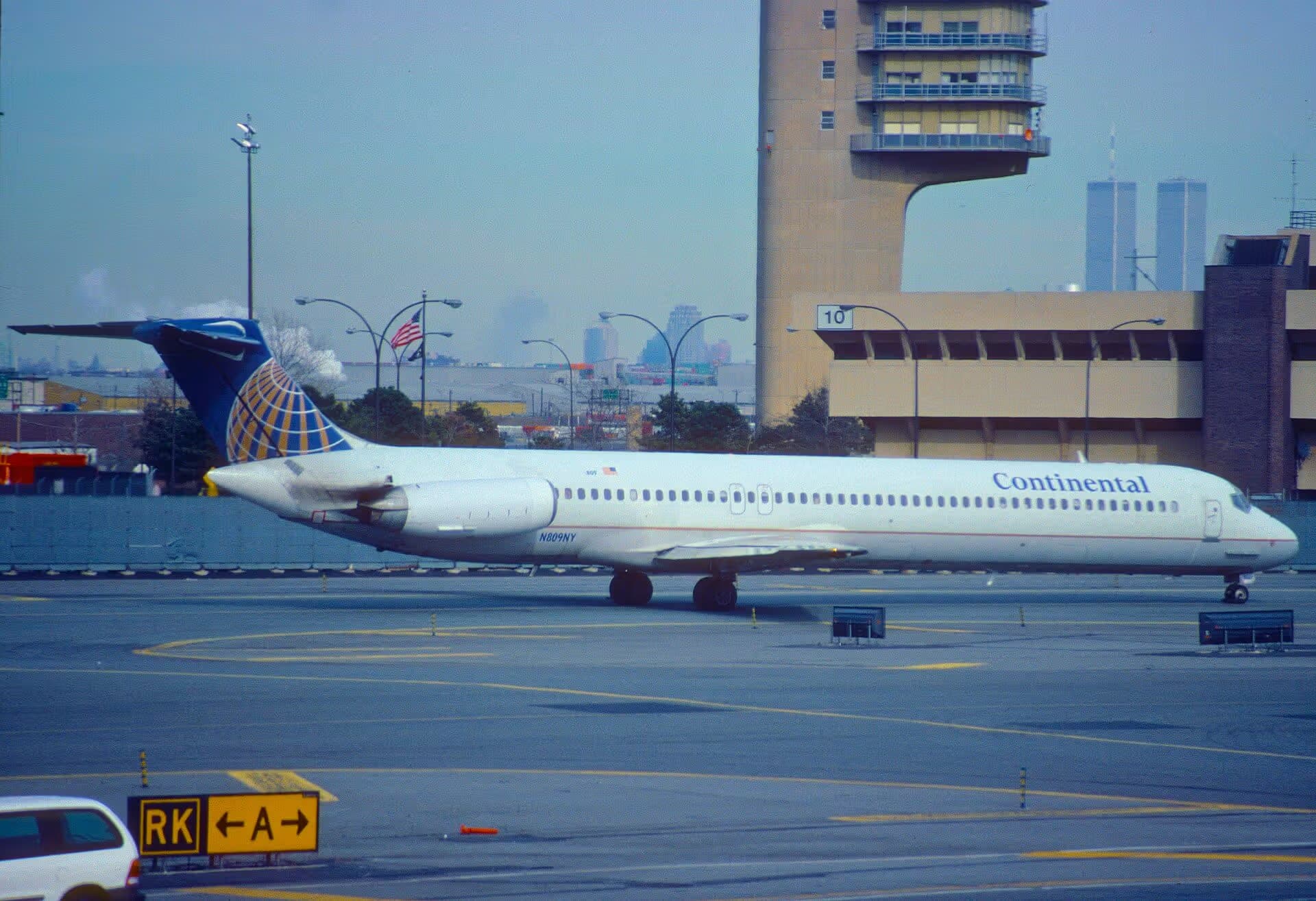 N809NY — Douglas
