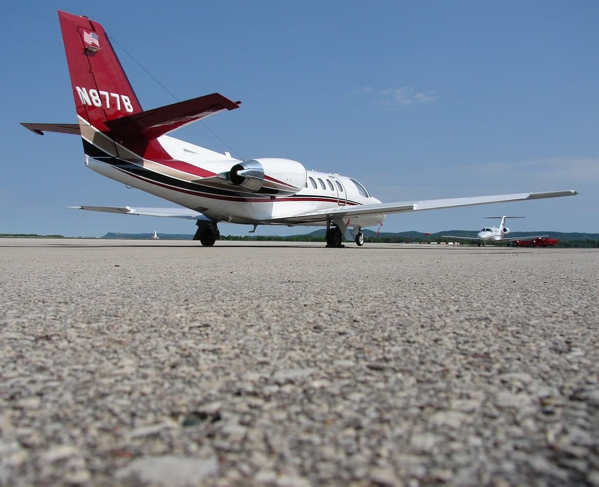 N877B — Business jet