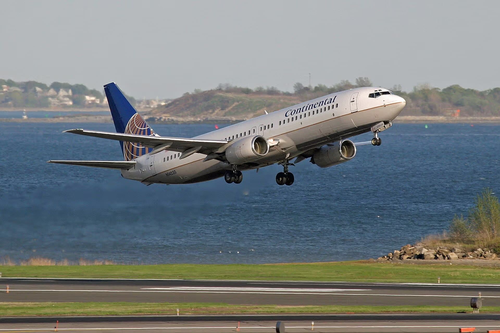 N14230 — Twin-engine aircraft