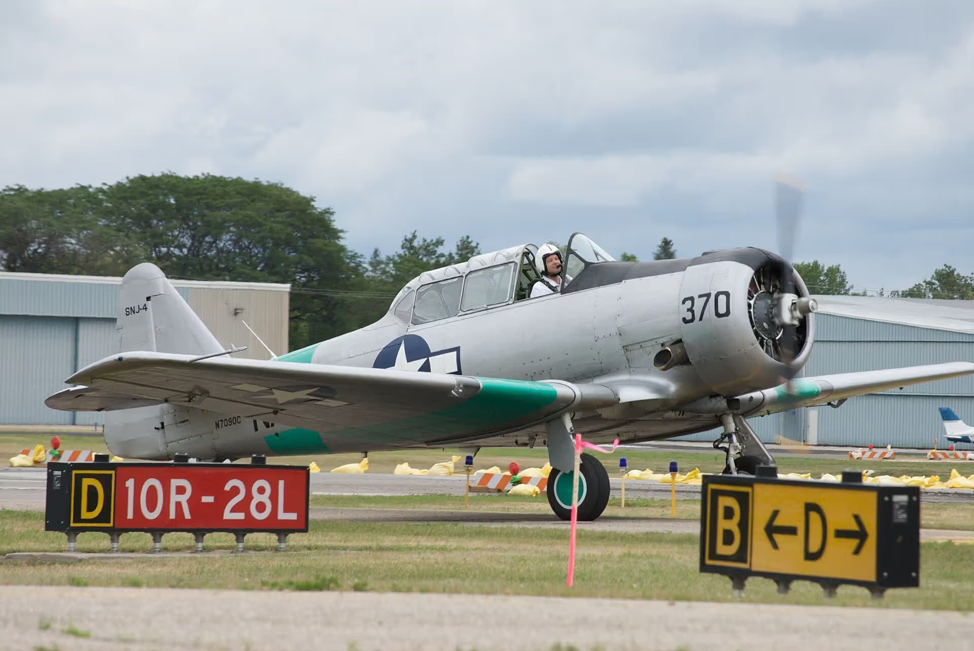 N7090C — Warbird
