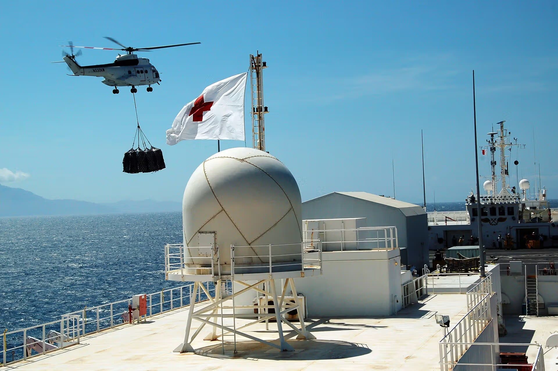 N330KW — Helicopter