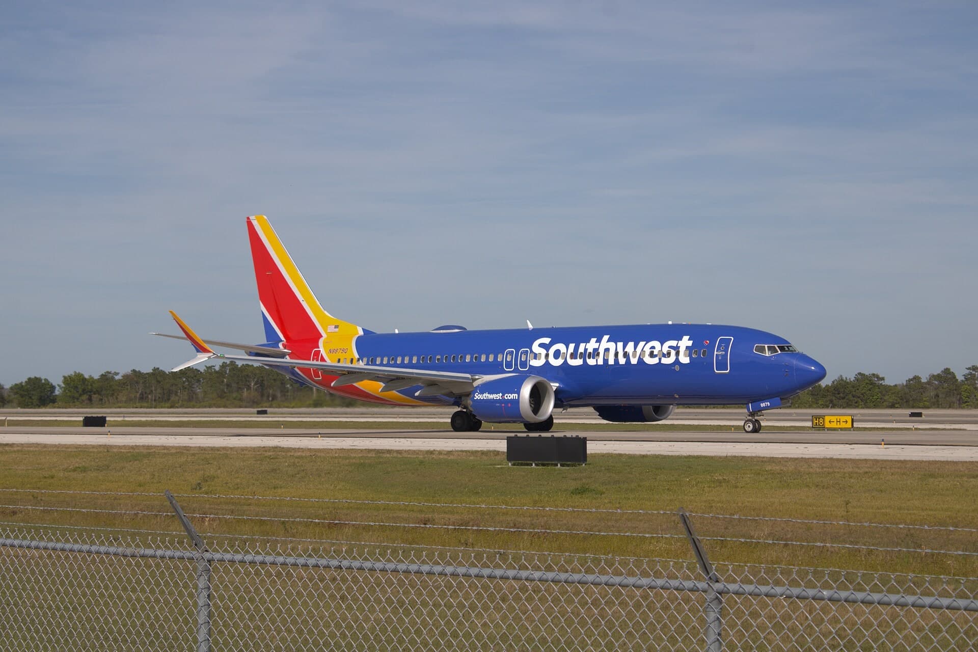 N8879Q — Boeing