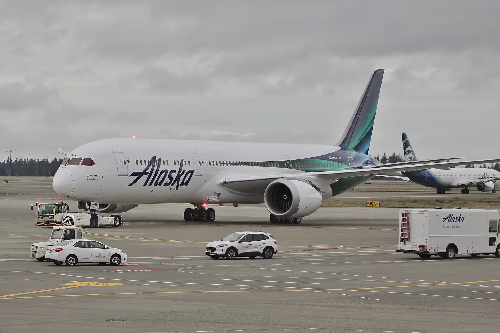 N784HA — Boeing at Seattle–Tacoma International Airport