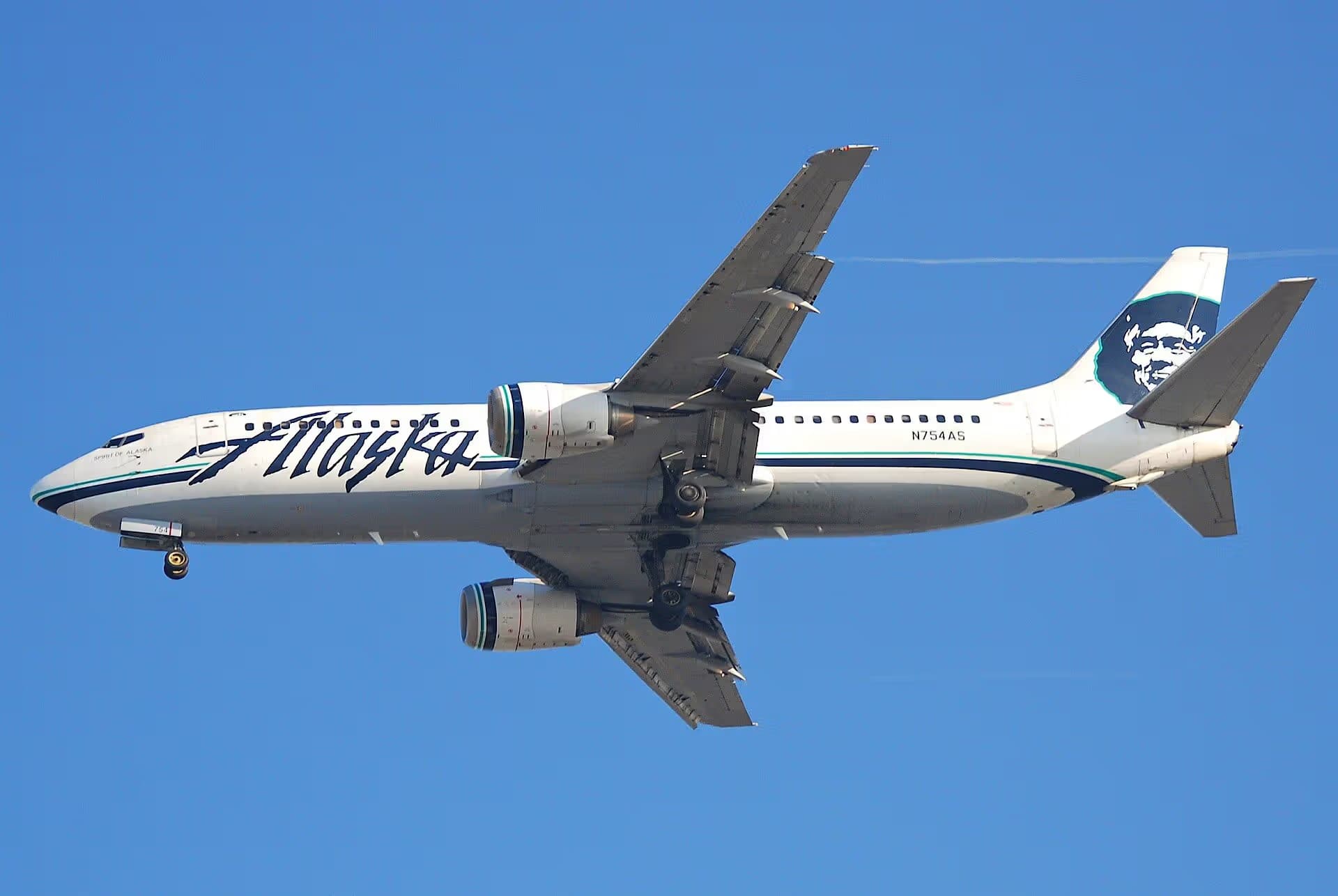 N754AS — Twin-engine aircraft