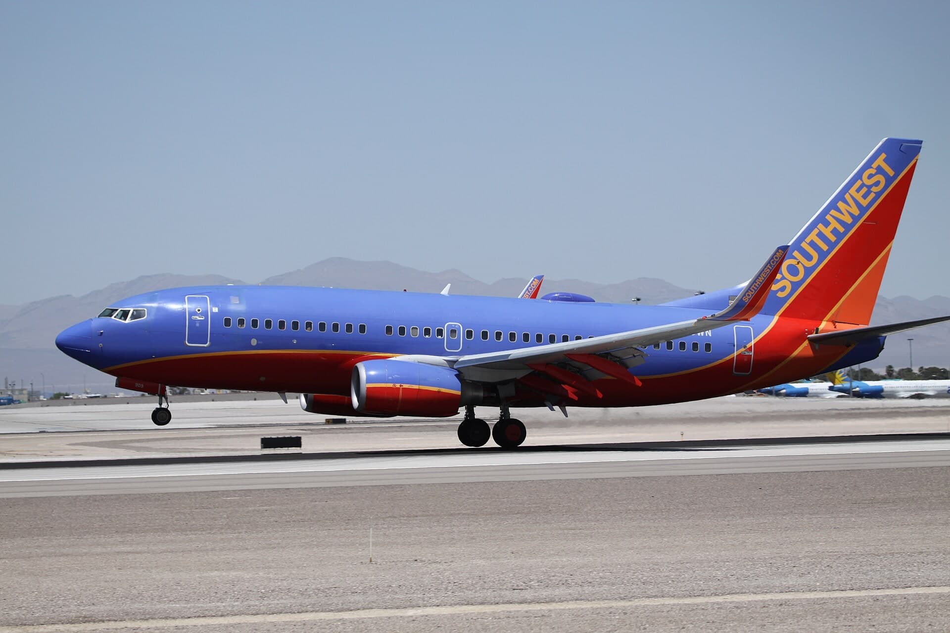 N909WN — Boeing