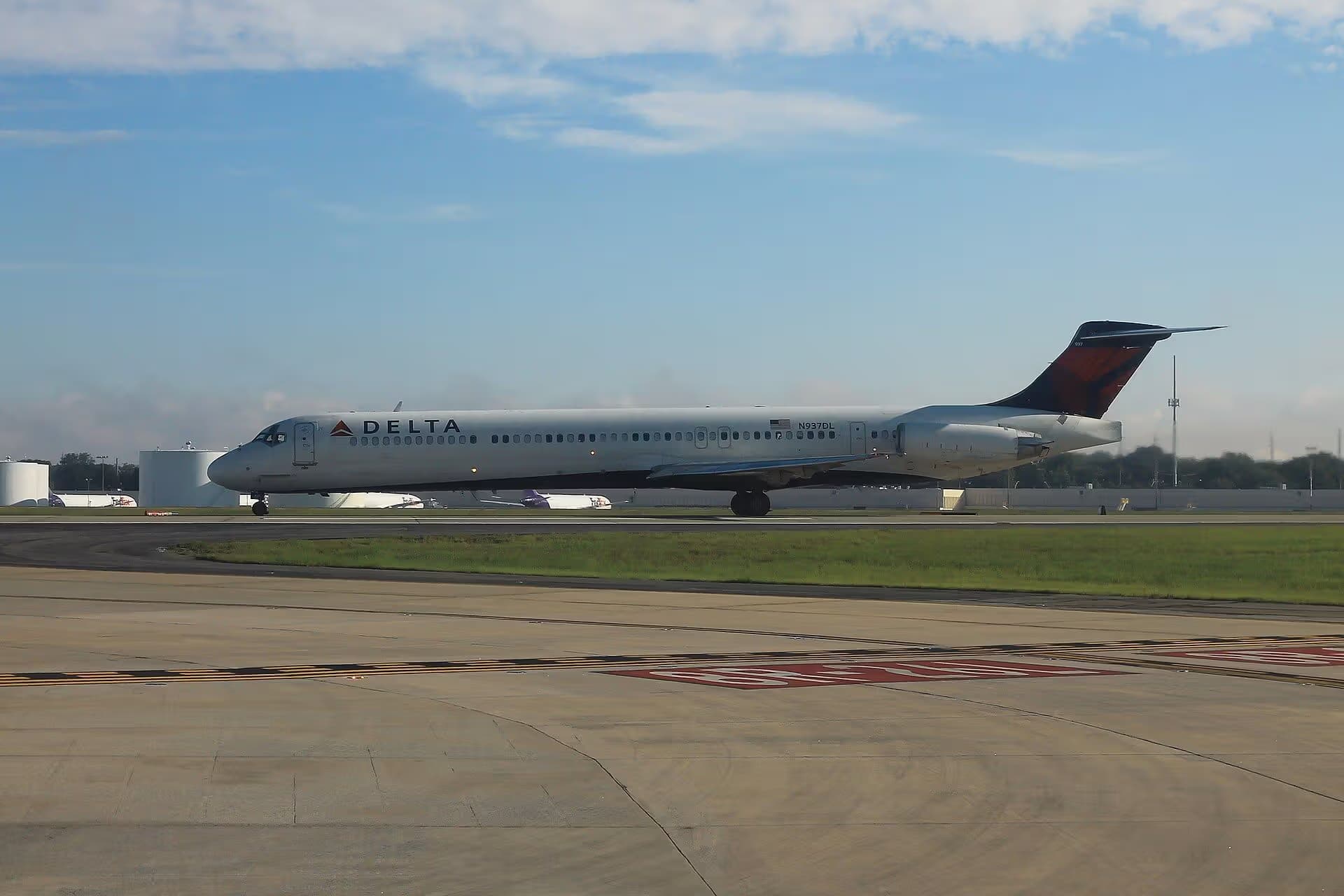 N937DL — Aircraft