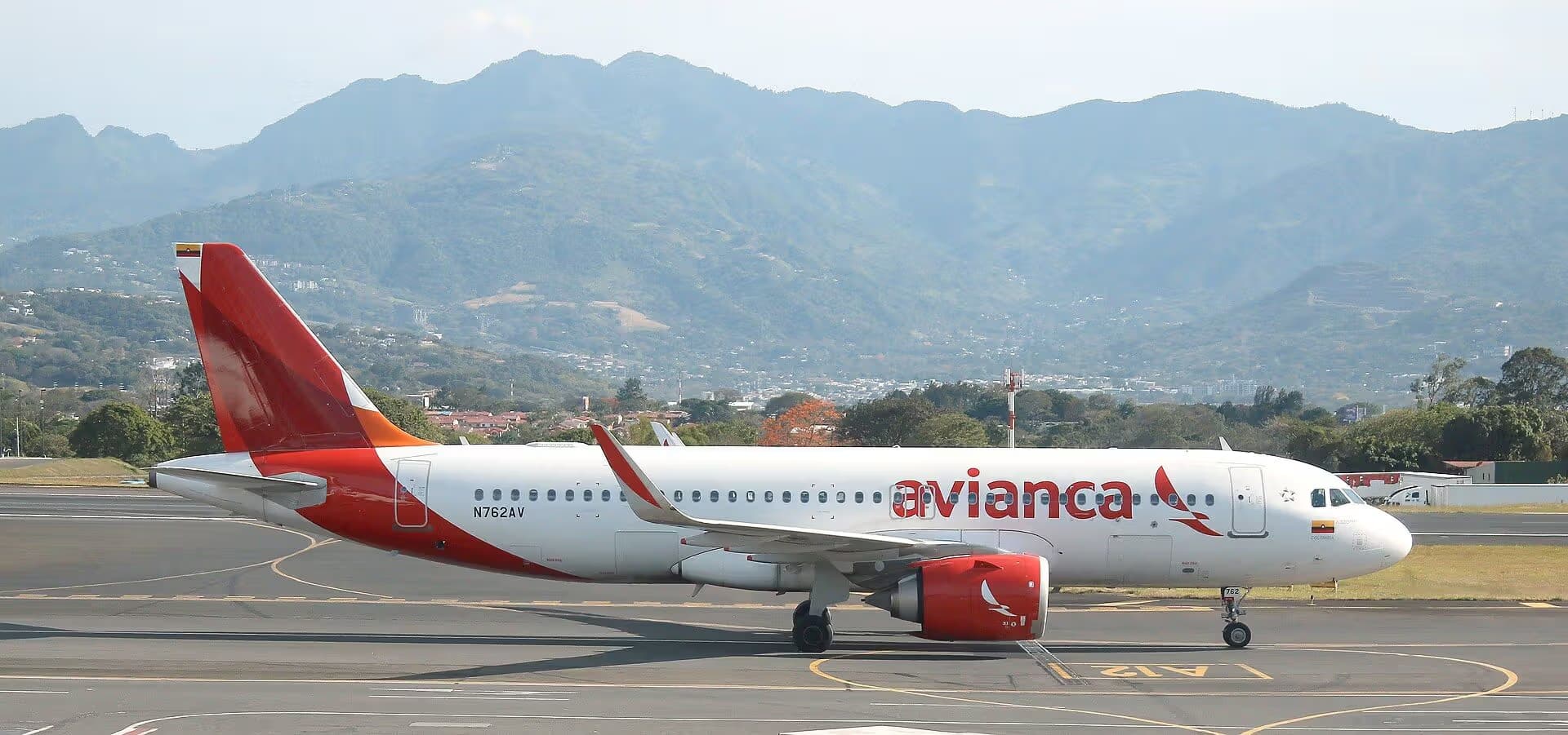 N762AV — Airbus