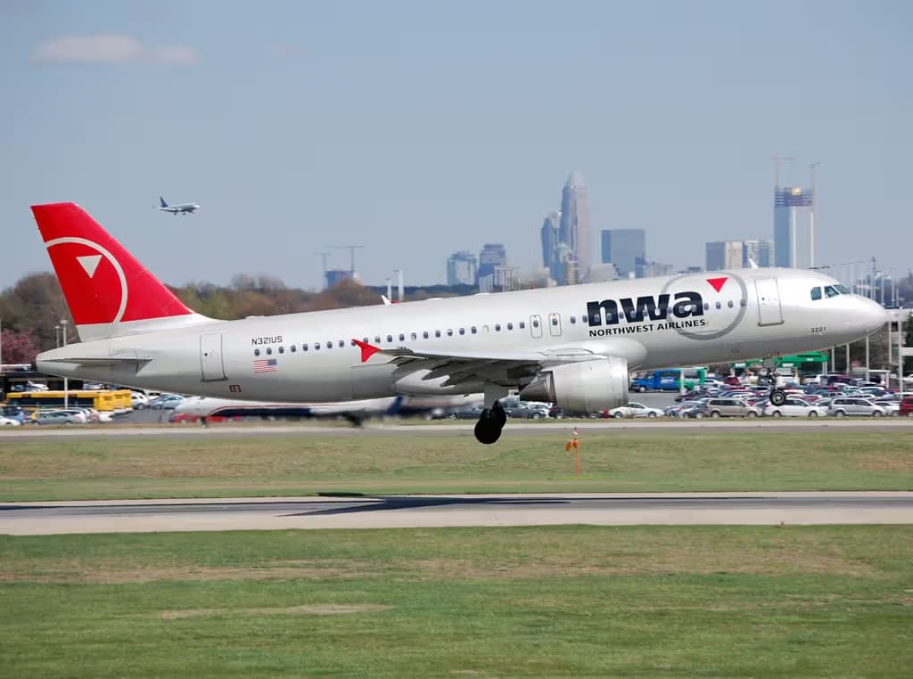 N321US — Airbus