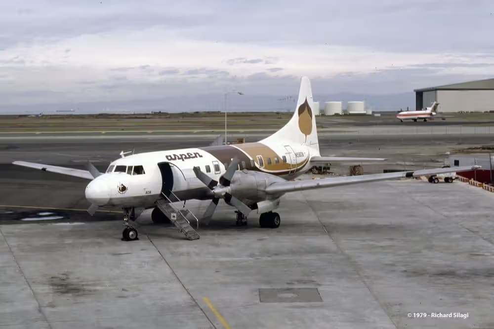 N5808 — Twin-engine aircraft