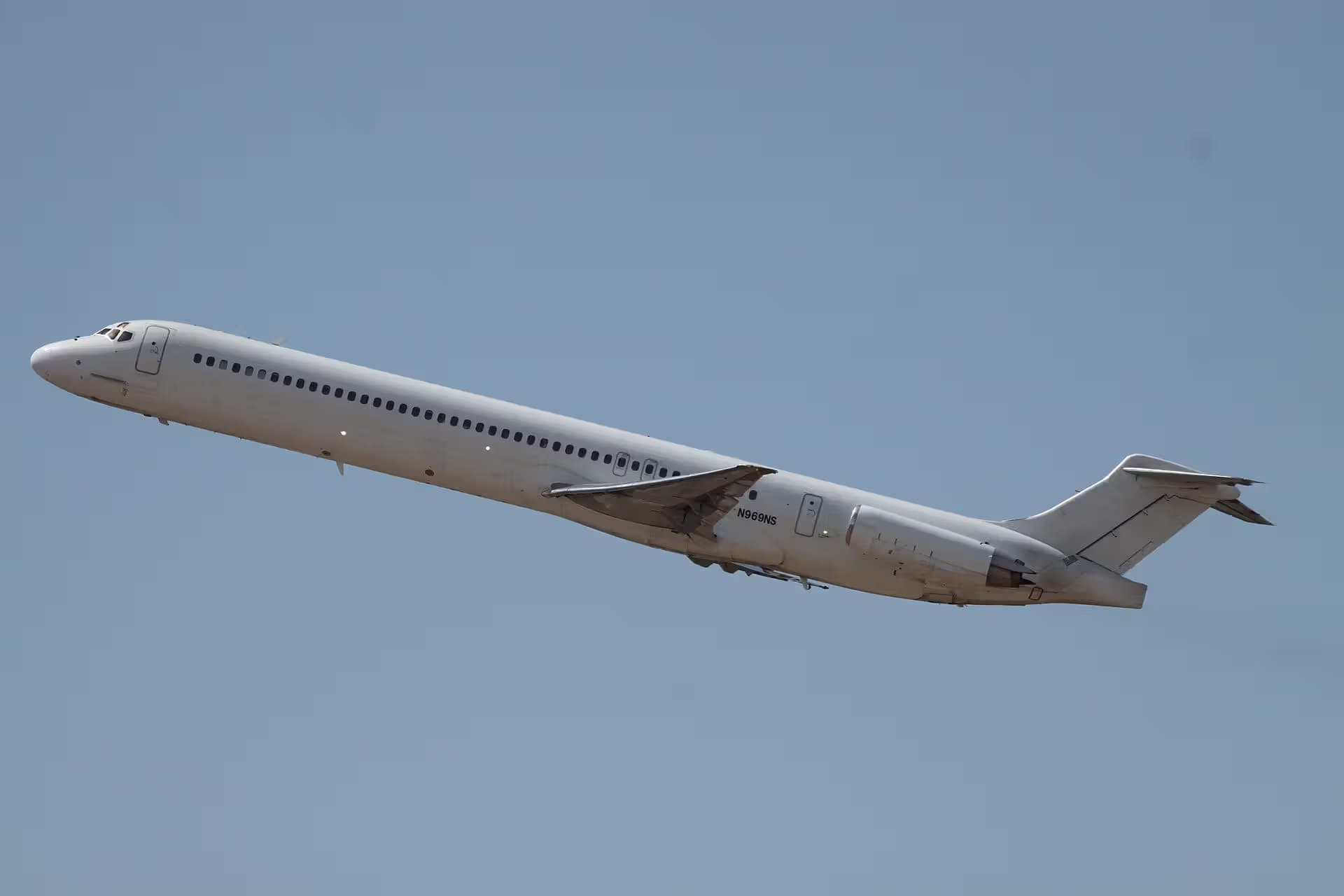 N969NS — Twin-engine aircraft