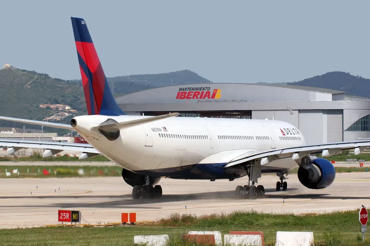 N821NW — Airbus