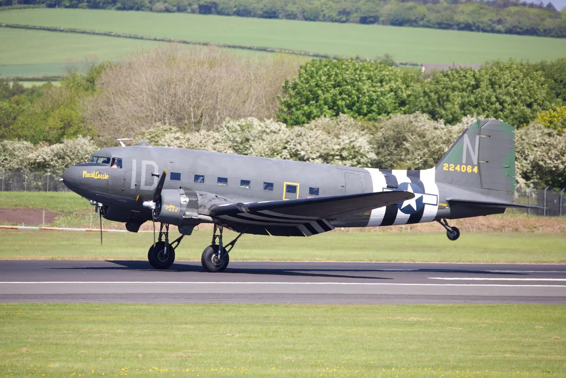 N74589 — Douglas