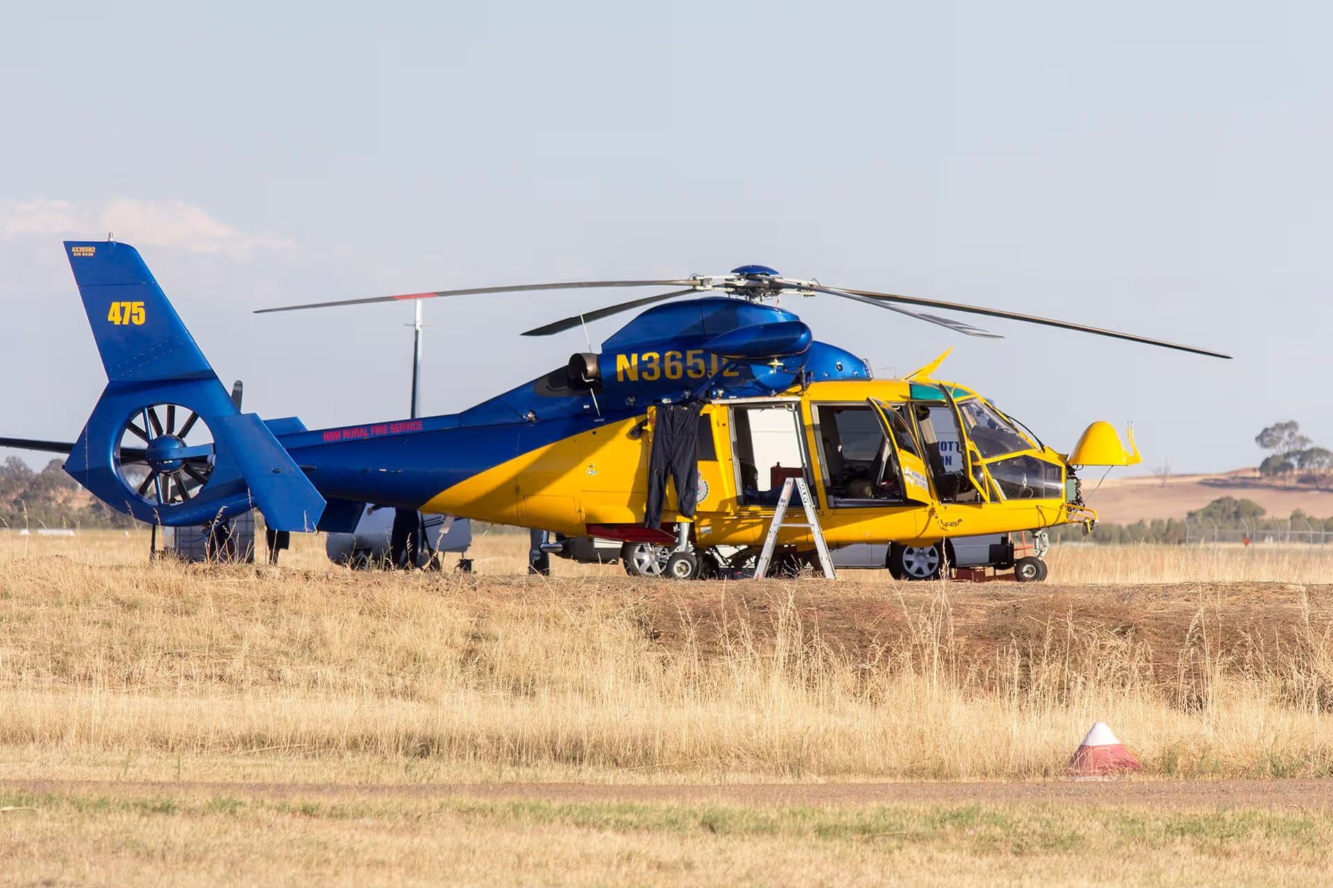 N365JL — Helicopter at Wagga Wagga Airport