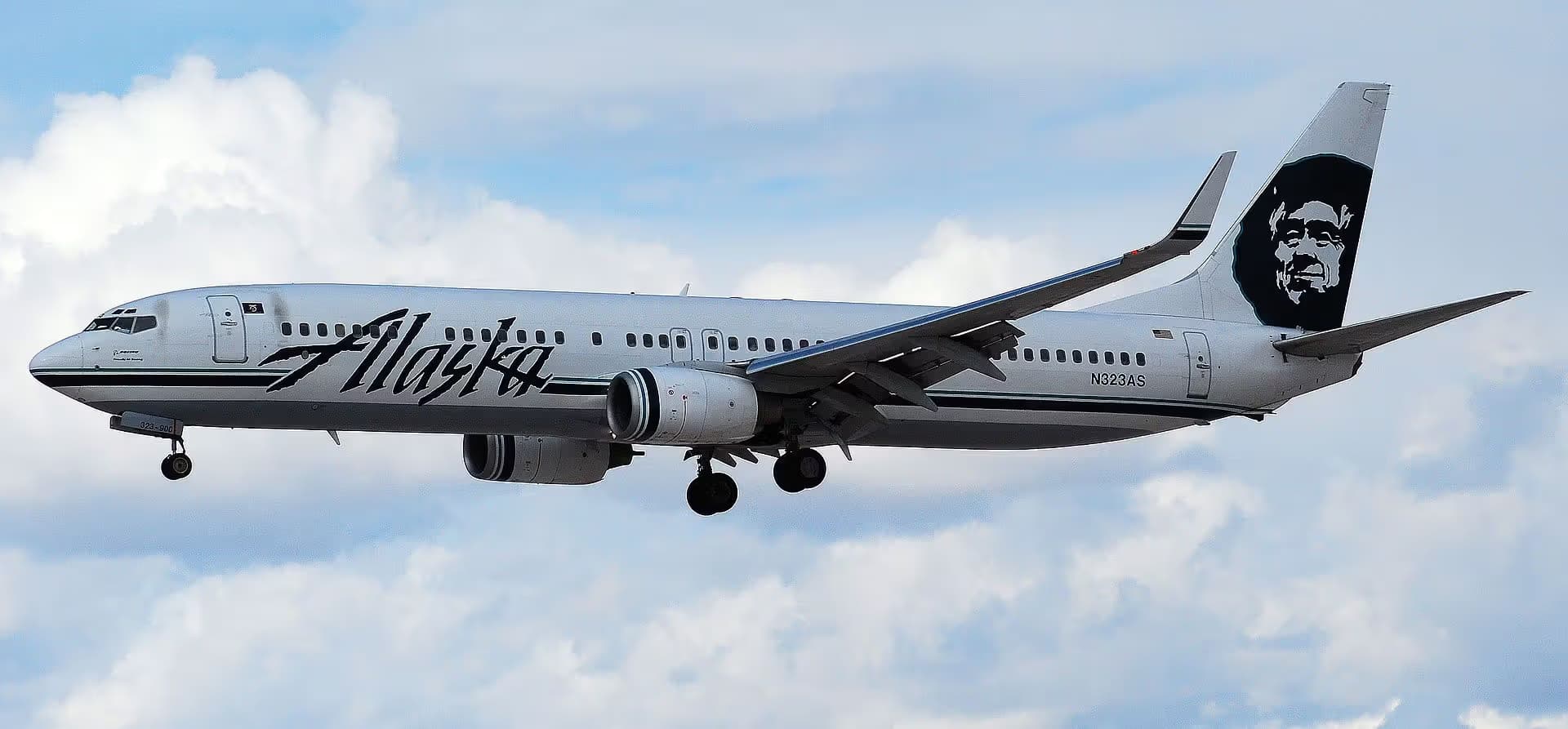 N323AS — Boeing