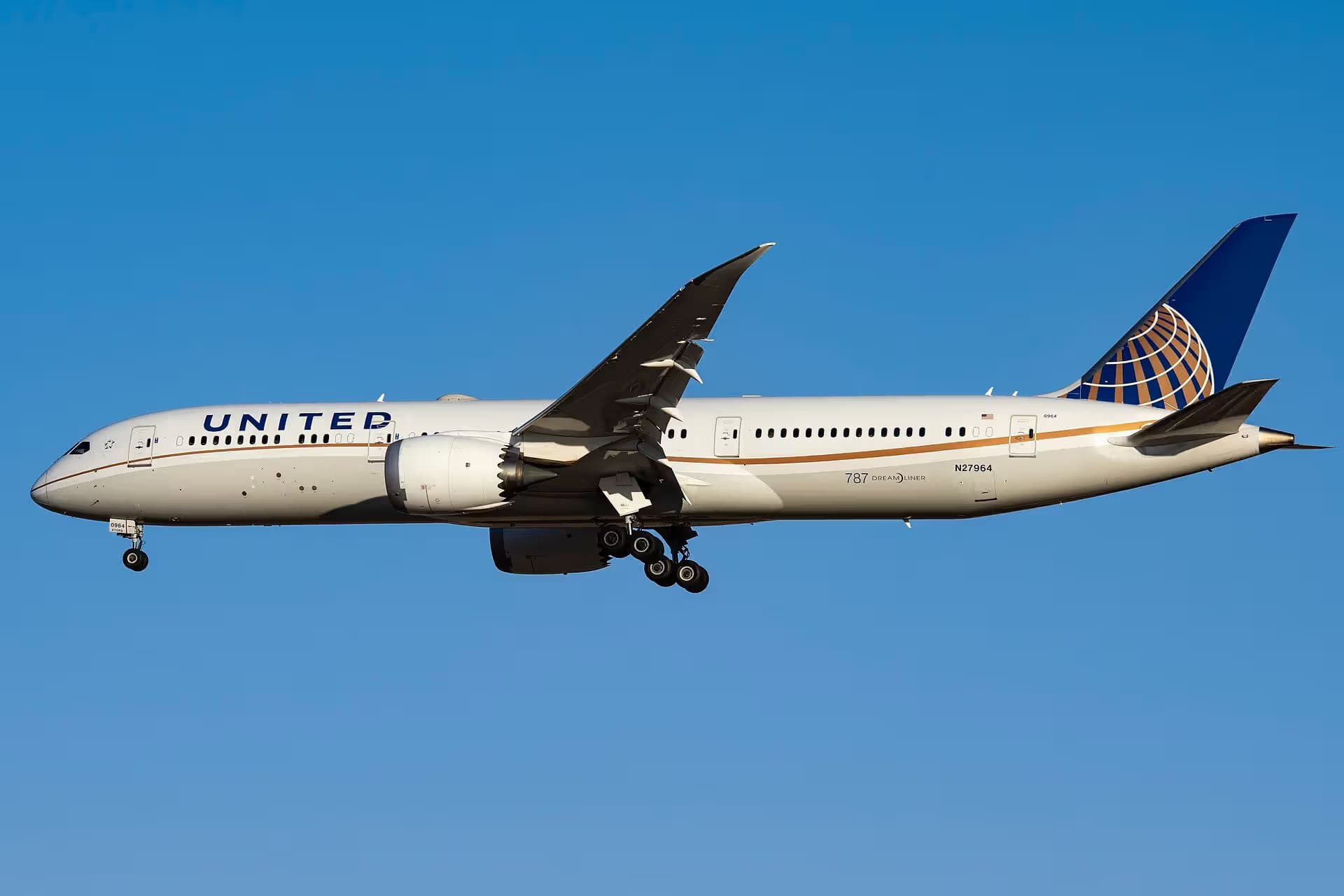 N27964 — Twin-engine aircraft