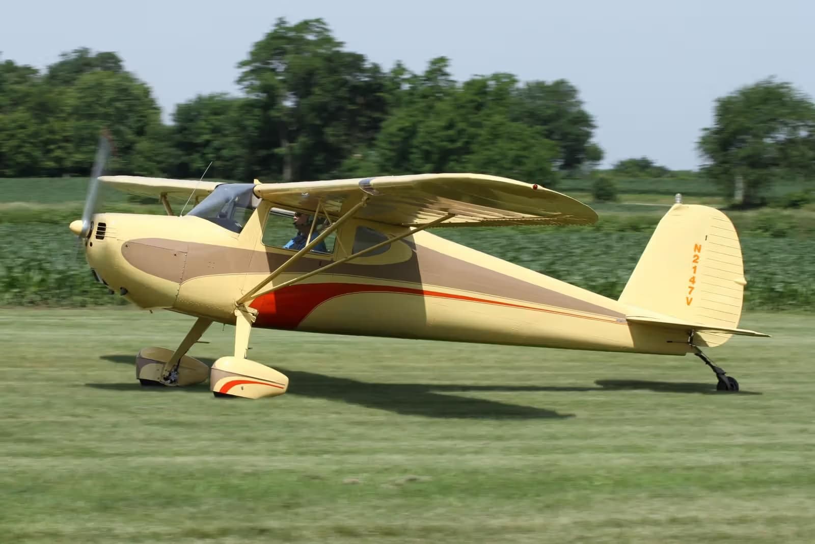 N2147V — Single-engine aircraft