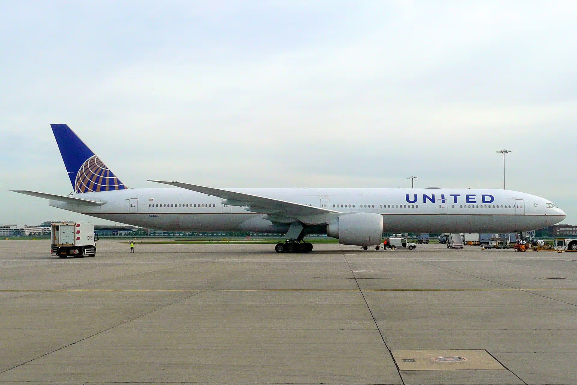 N2333U — Boeing