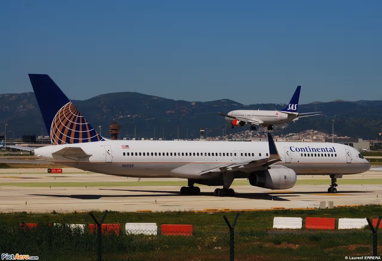 N12125 — Boeing