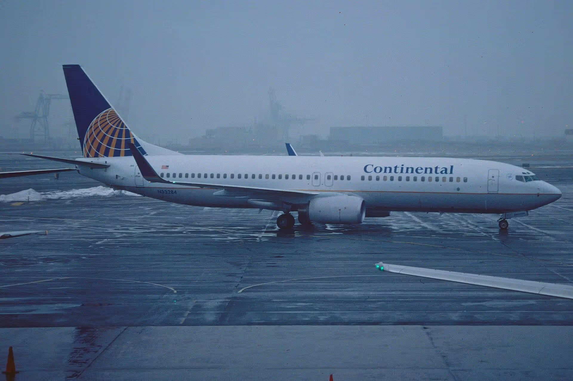 N33284 — Boeing