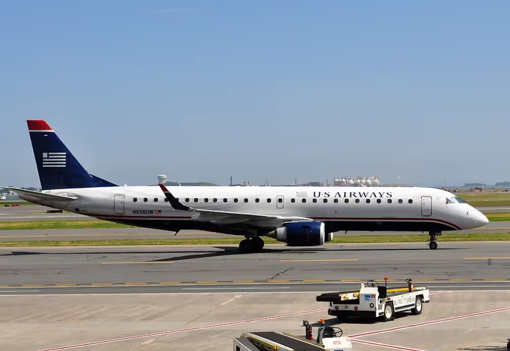 N956UW — Twin-engine aircraft